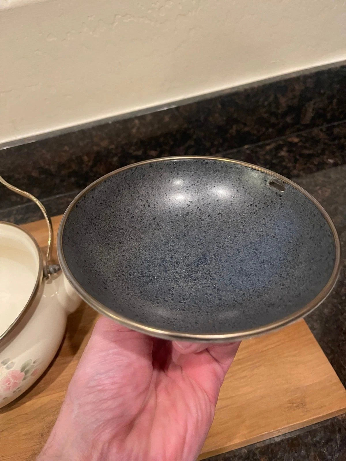 Pfaltzgraff Tea Rose Enamelware Kettle w/Lid