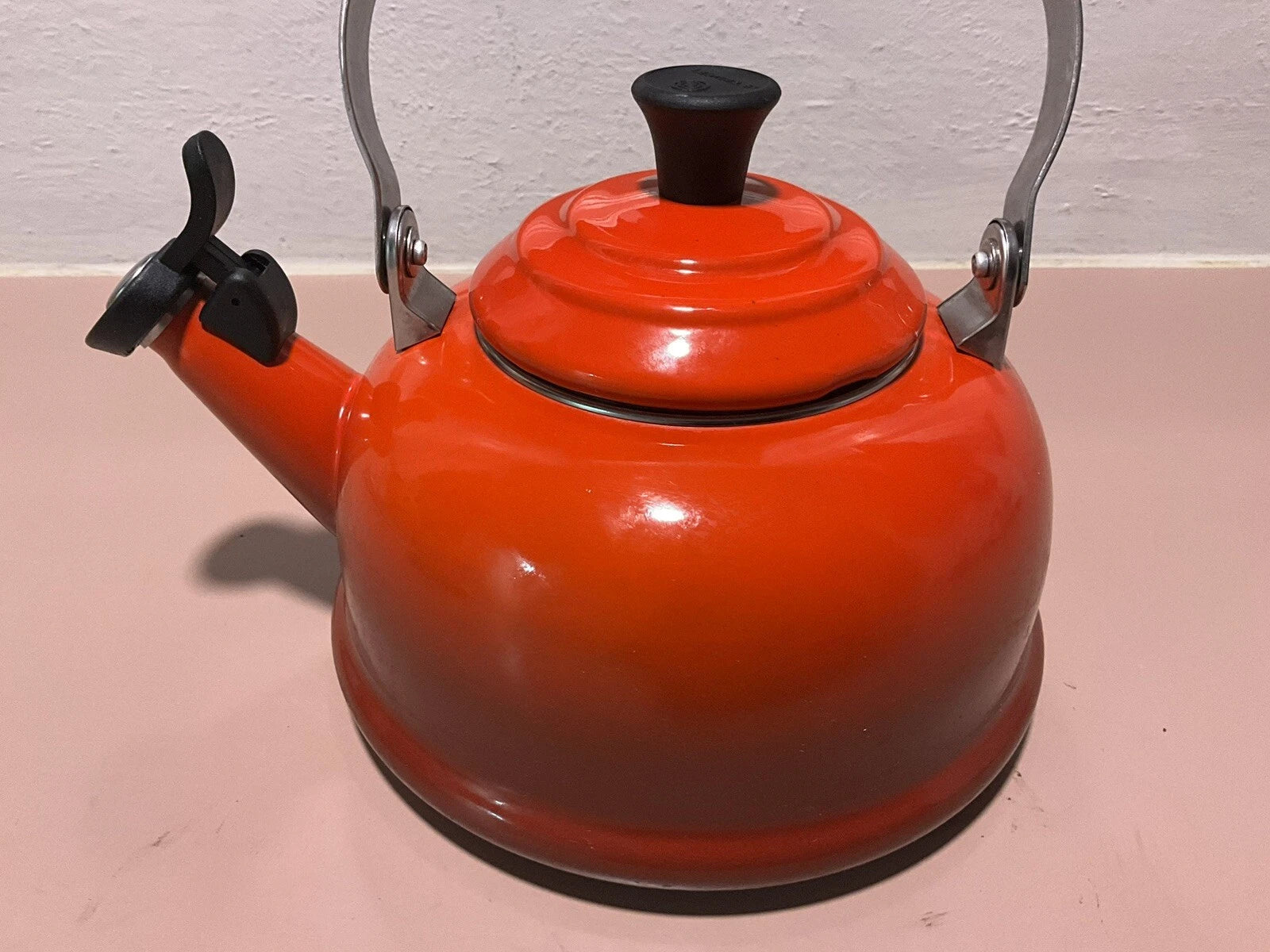 Le Creuset Red Cerise Tea Whistling Kettle 1.6L / 1.7 Qt Ombre Enamel Teapot
