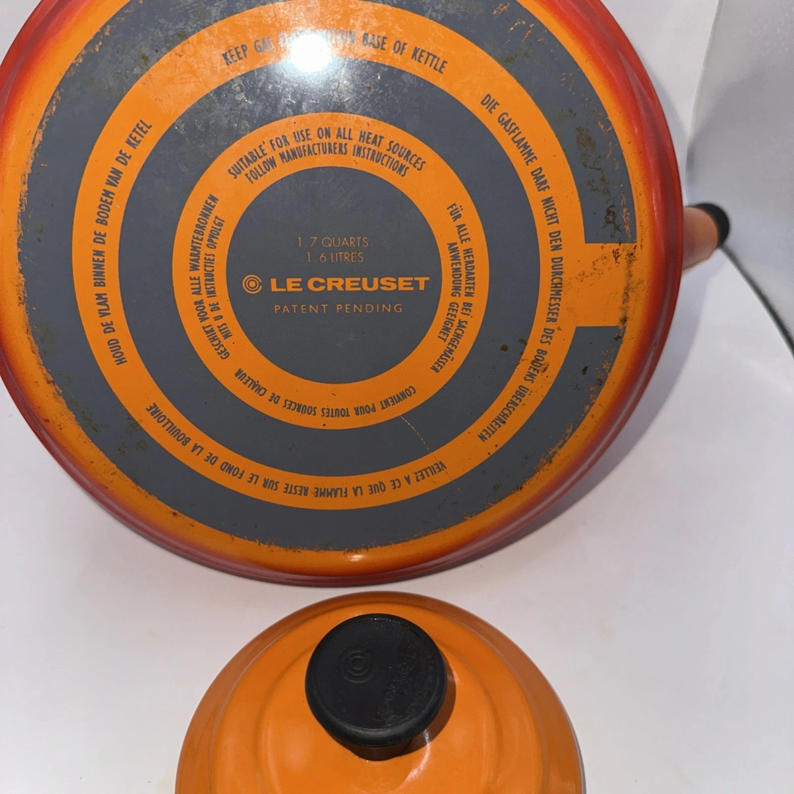 Le Creuset Orange Flame Enamel Whistling Tea Kettle Pot Sturdy Handle 1.7 Qt