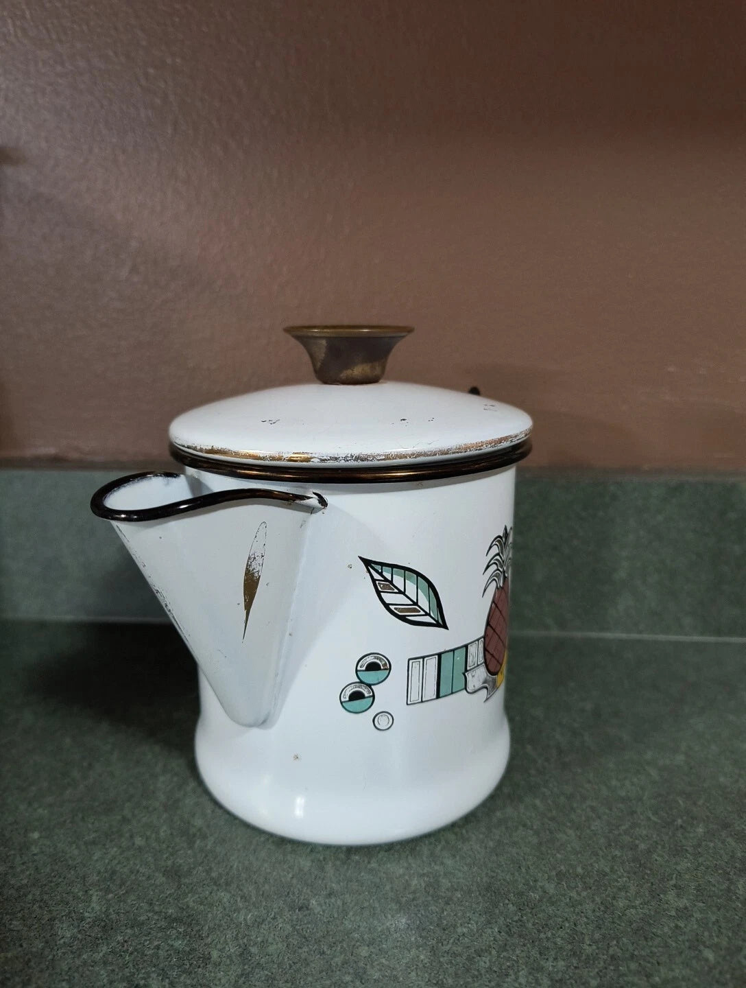 GEORGES BRIARD MCM ENAMELWARE TEA POT WHITE PINEAPPLE LEAVES STRAWBERRY BLACK