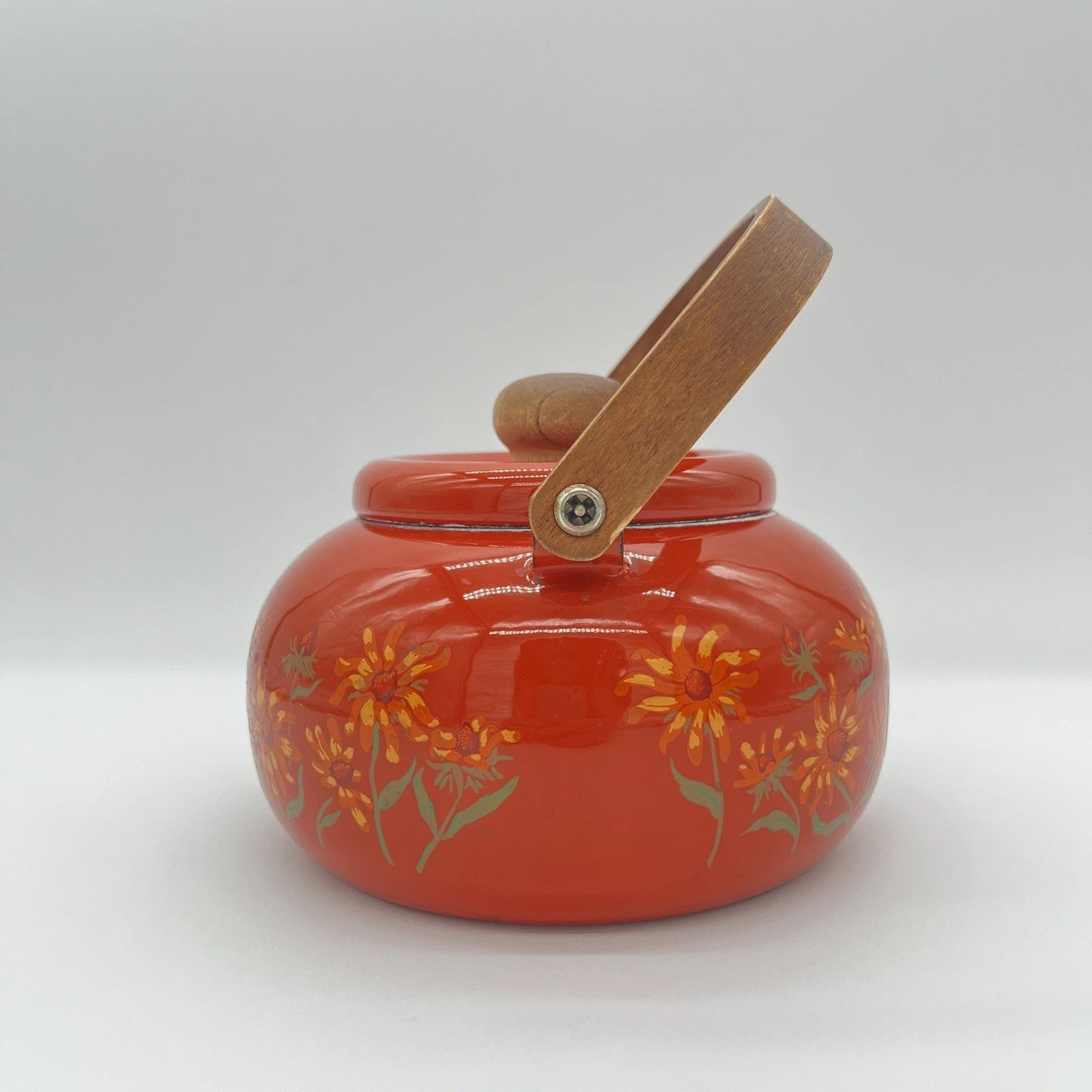 Boho Style VTG Enamel Tea Kettle Red Orange w Daisies & Teak Handle *DECOR ONLY*
