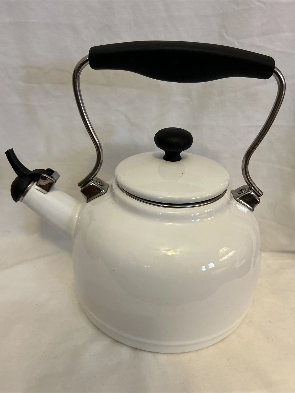 Chantal Enamel on Steel Vintage 1.7 Quart WHITE Whistling Tea Pot Kettle Preowne