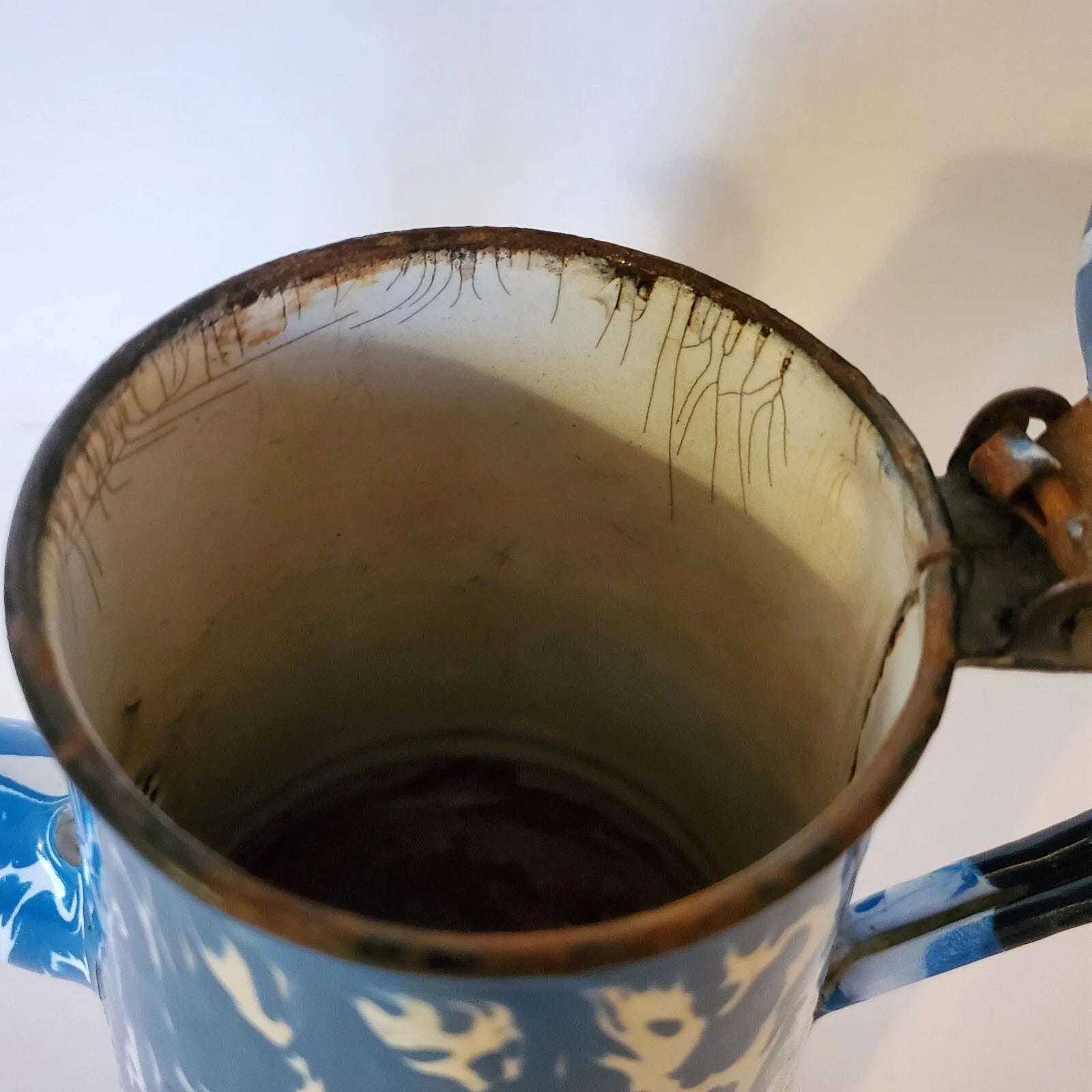 Antique Enamelware Coffee Pot Hinged Lid Seamless Original Turquoise Swirl 9"