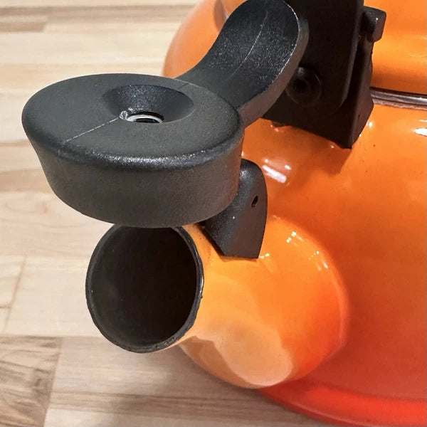 VTG Le Creuset Orange Flame Enamel Whistling Demi Kettle Teapot 1.25 Qt Pls READ