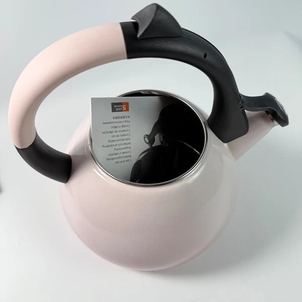 Le Creuset 1.6 qt / 1.5 L Oolong Whistling Tea Kettle – Shell Pink – New in Box