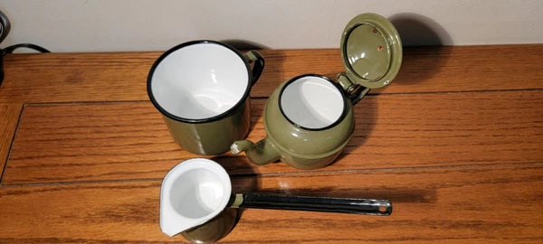 VINTAGE SET OF HUTA SILESIA ENAMEL WARE GREEN/WHITE CUP, TEA POT, WARMING POT