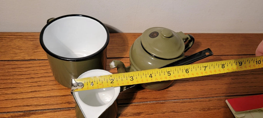 VINTAGE SET OF HUTA SILESIA ENAMEL WARE GREEN/WHITE CUP, TEA POT, WARMING POT