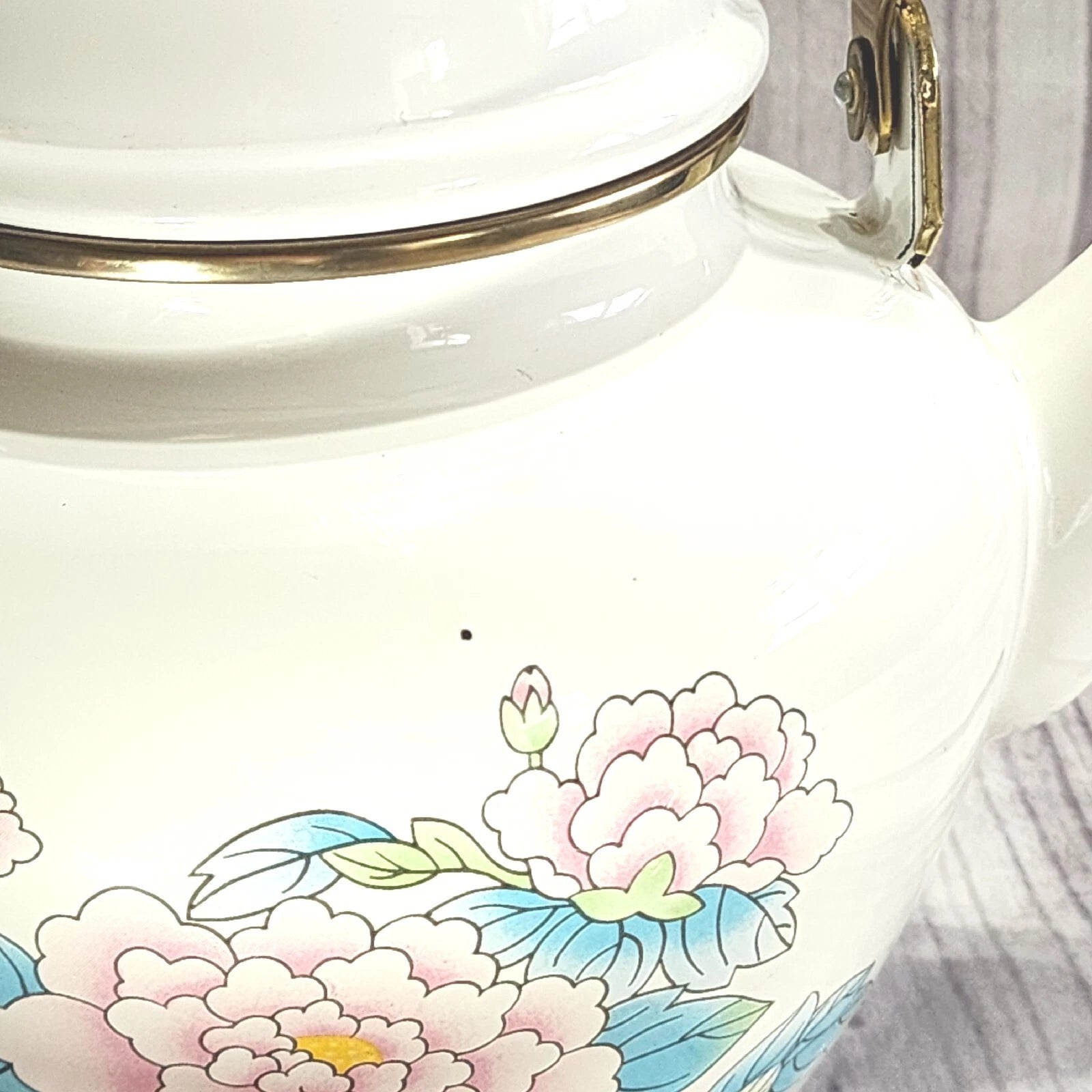 Vtg 1988 Tea Kettle Pot Enamel White Poppies Flowers Brass National Housewares