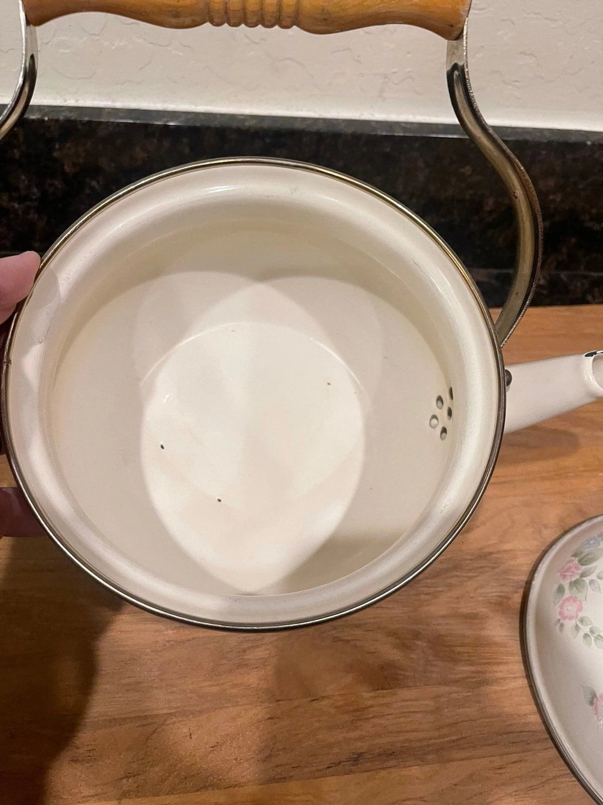 Pfaltzgraff Tea Rose Enamelware Kettle w/Lid