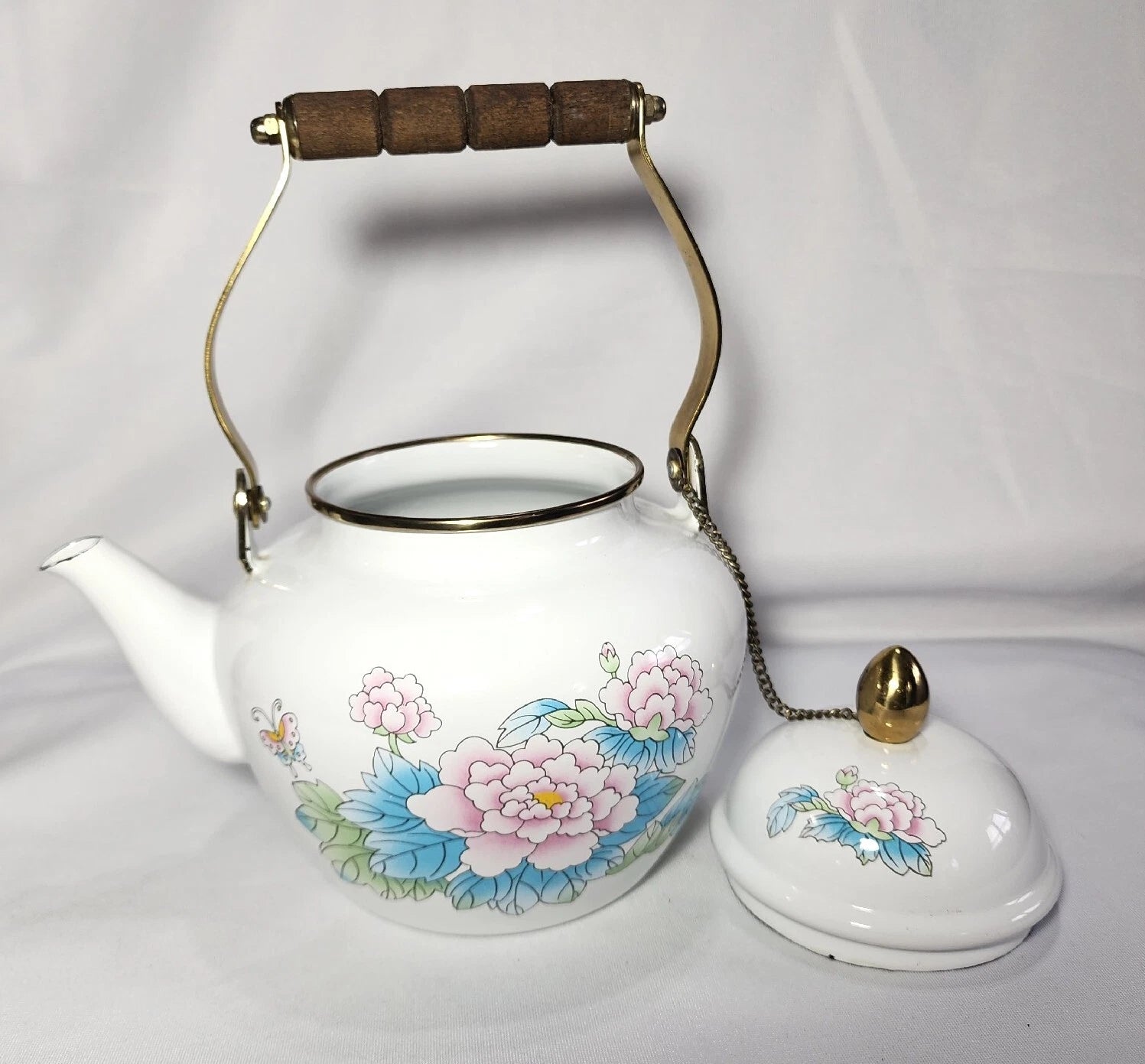 Vtg 1988 Tea Kettle Pot Enamel White Poppies Flowers Brass National Housewares