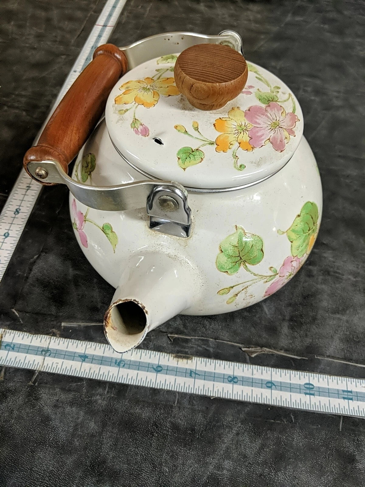 Vintage Enamel Tea Kettle Floral Pattern Wood Handle 8 Cups