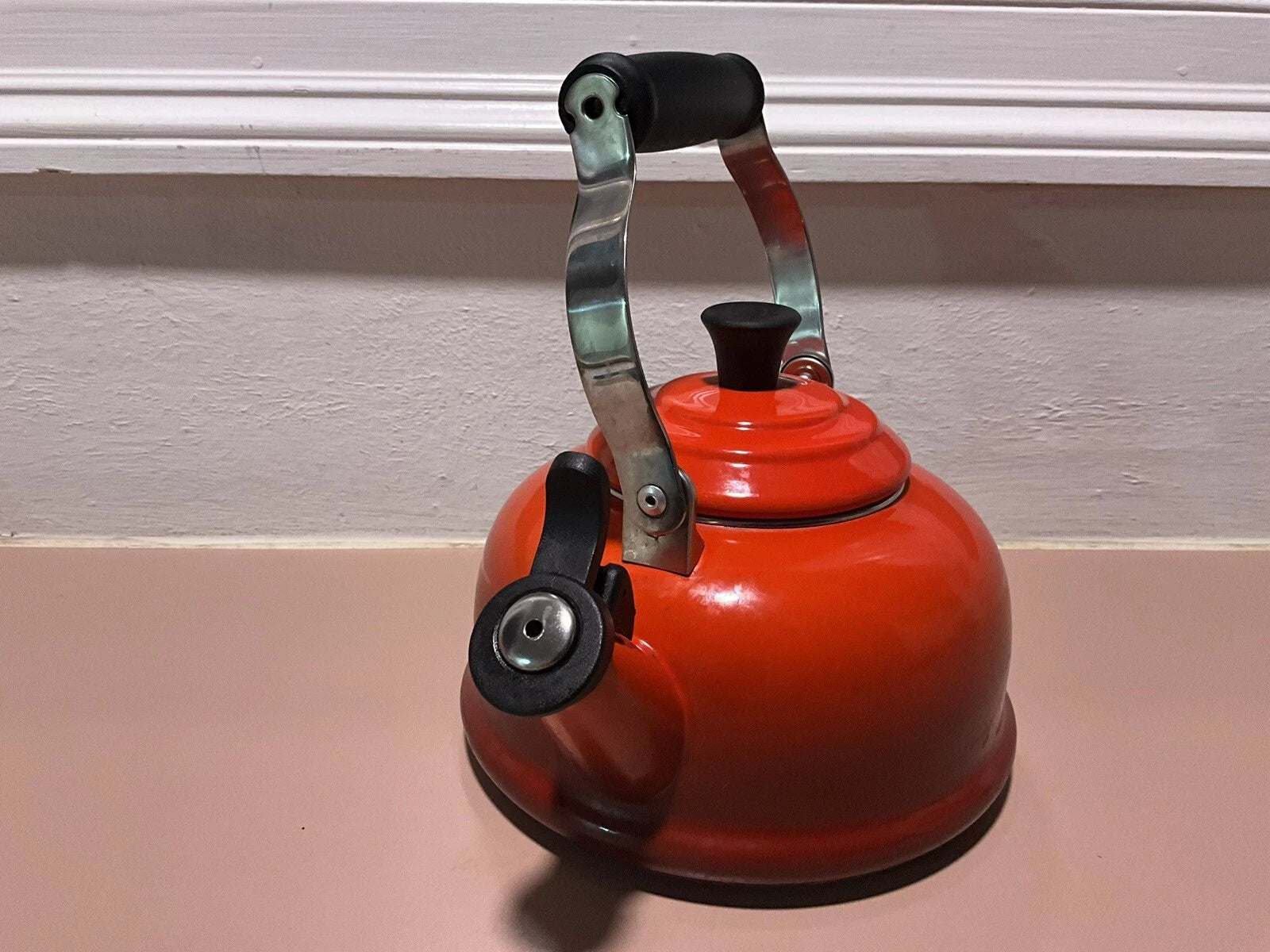 Le Creuset Red Cerise Tea Whistling Kettle 1.6L / 1.7 Qt Ombre Enamel Teapot