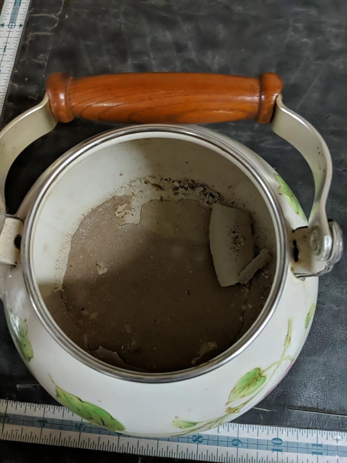 Vintage Enamel Tea Kettle Floral Pattern Wood Handle 8 Cups