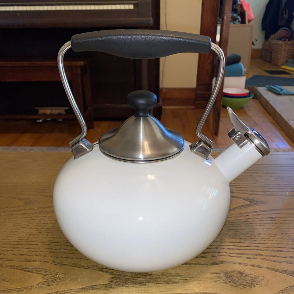 Chantal Tea Kettle White Enamel On Steel 1.7 Qt