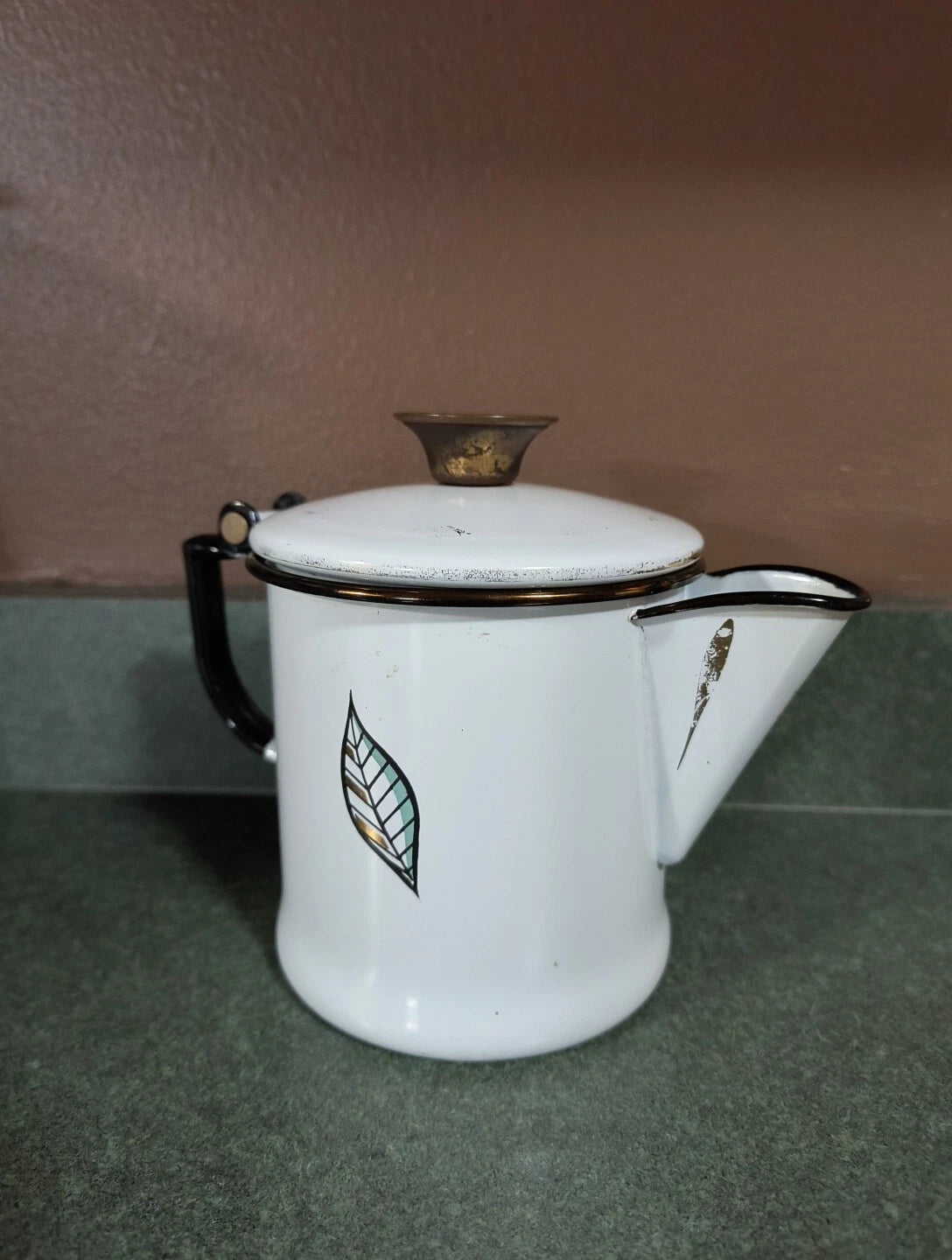 GEORGES BRIARD MCM ENAMELWARE TEA POT WHITE PINEAPPLE LEAVES STRAWBERRY BLACK