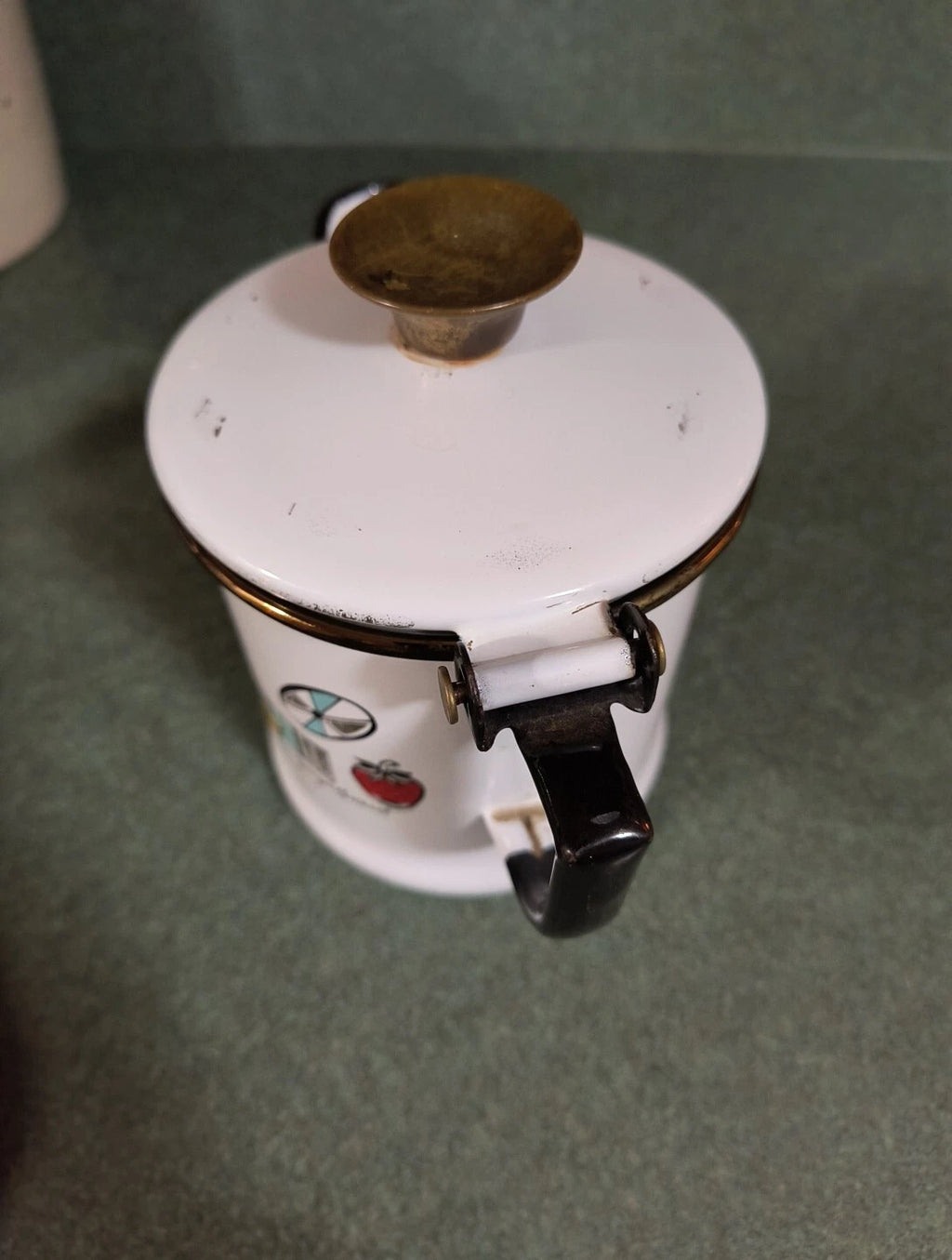 GEORGES BRIARD MCM ENAMELWARE TEA POT WHITE PINEAPPLE LEAVES STRAWBERRY BLACK