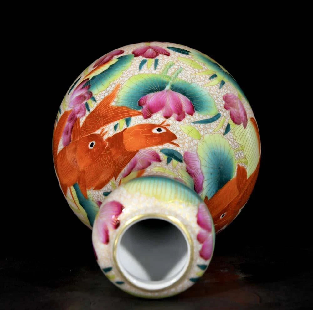 Qianlong Signed Old Chinese Colour Enamel Vase W/fish N3673