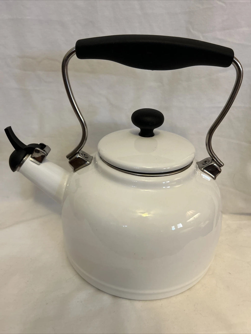 Chantal Enamel on Steel Vintage 1.7 Quart WHITE Whistling Tea Pot Kettle Preowne