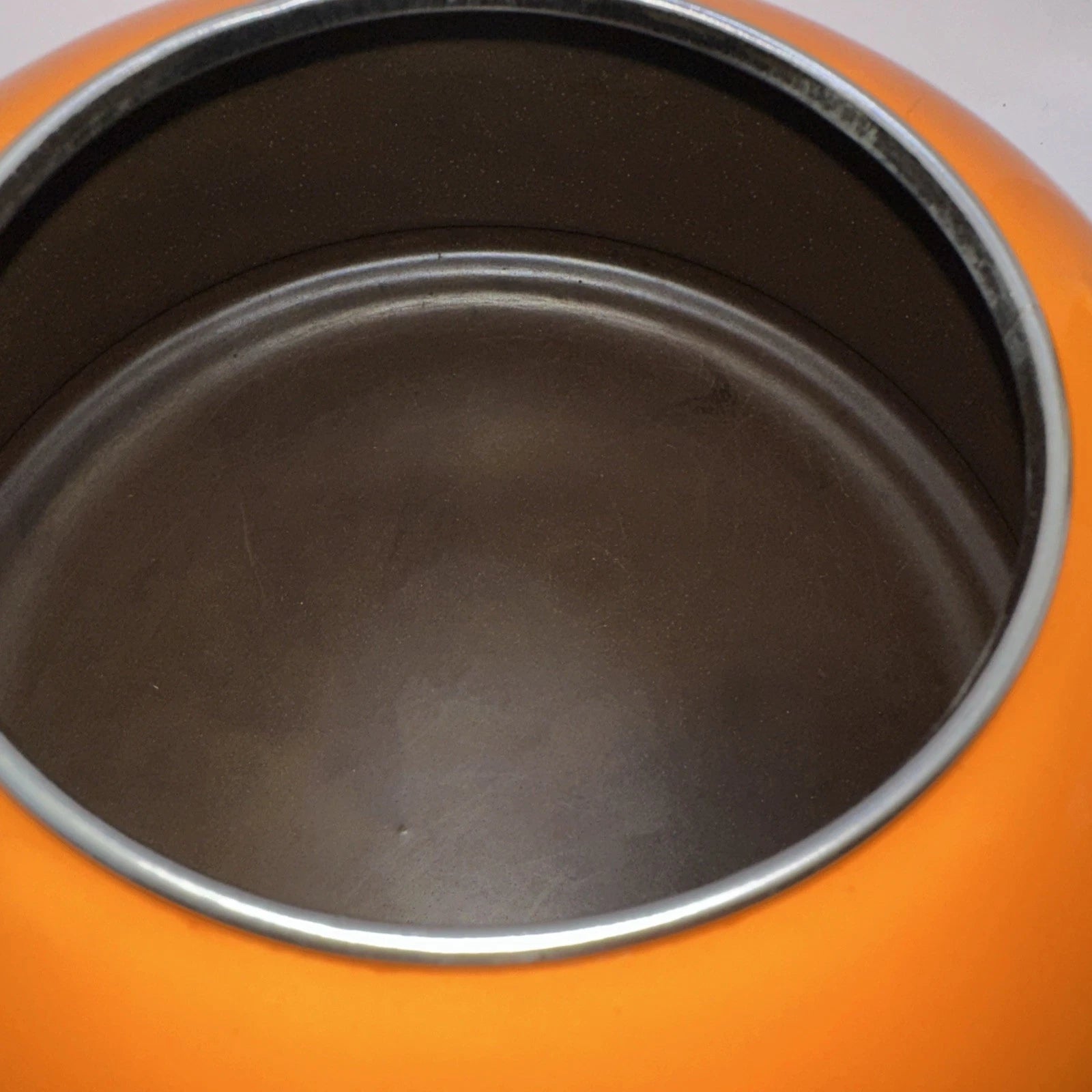 Le Creuset Orange Flame Enamel Whistling Tea Kettle Pot Sturdy Handle 1.7 Qt