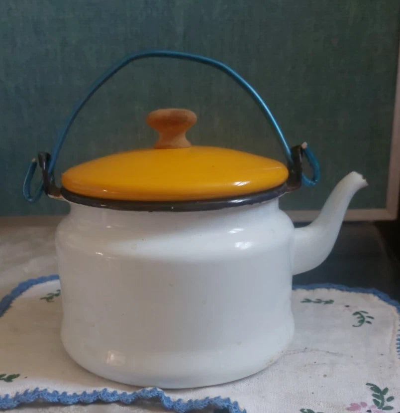 Vtg enamel ware tea kettle pitcher farmhouse chic yellow and white