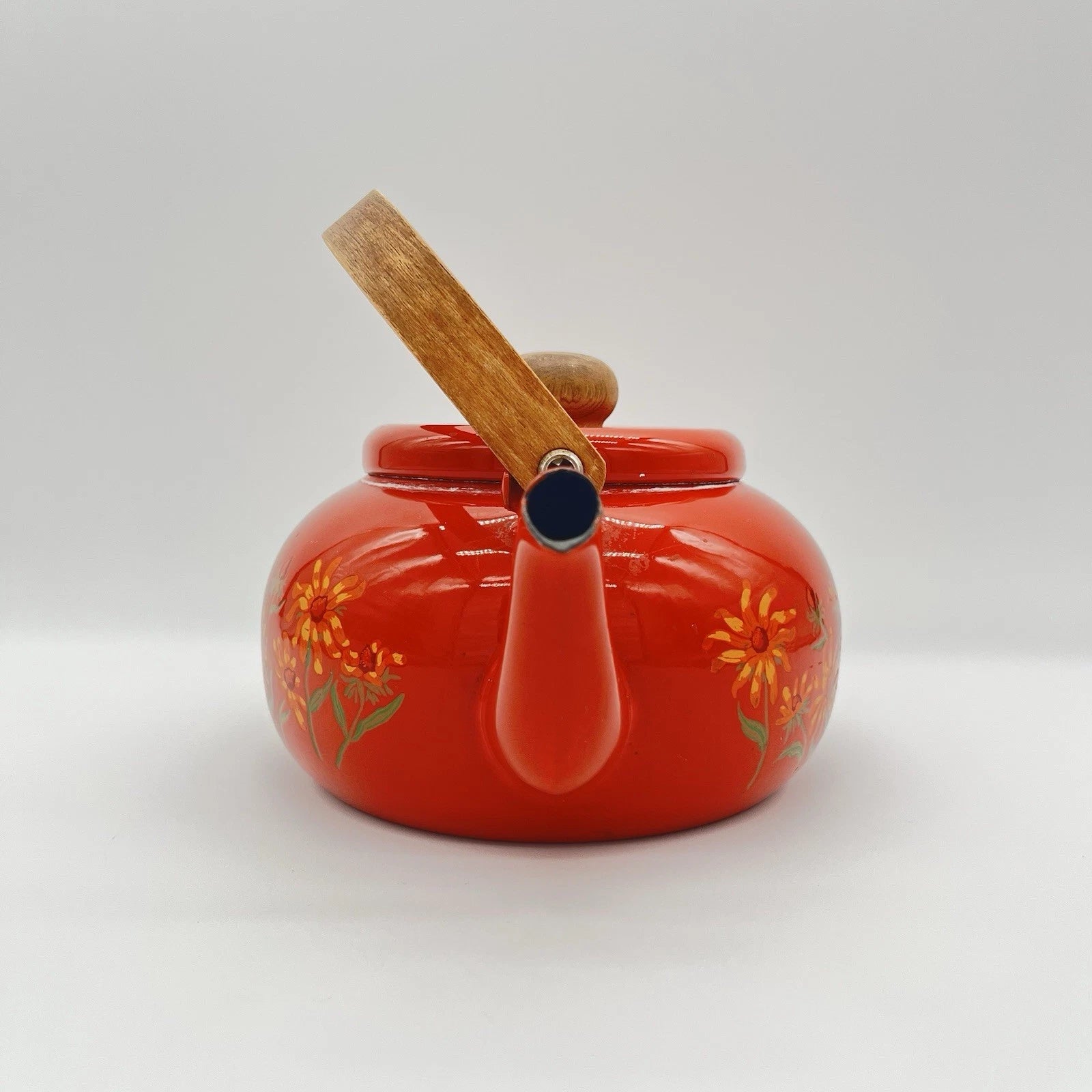 Boho Style VTG Enamel Tea Kettle Red Orange w Daisies & Teak Handle *DECOR ONLY*