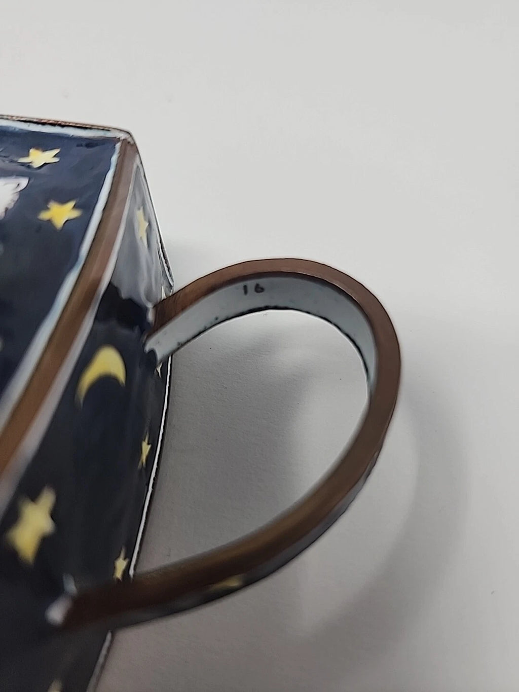 MINI ENAMEL TEA KETTLE TEAPOT KELVIN CHEN 1999 DECORATIVE CAT STARS RETIRED