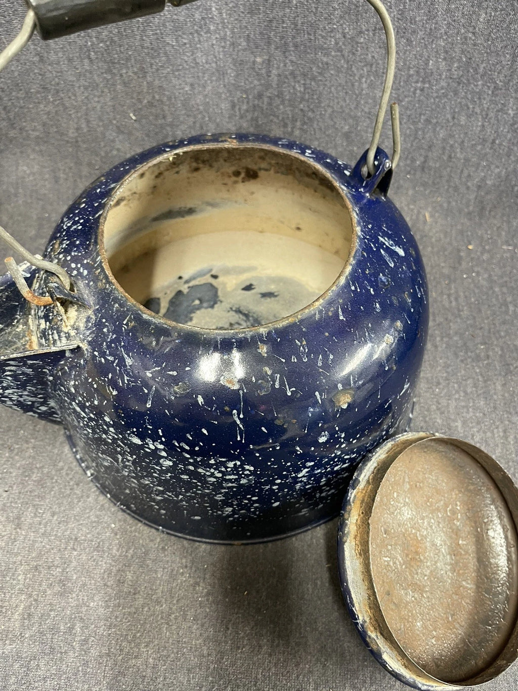 LARGE 9.25” Vintage Retro Enamelware Teapot Blue Speckled Enamel Granite Ware