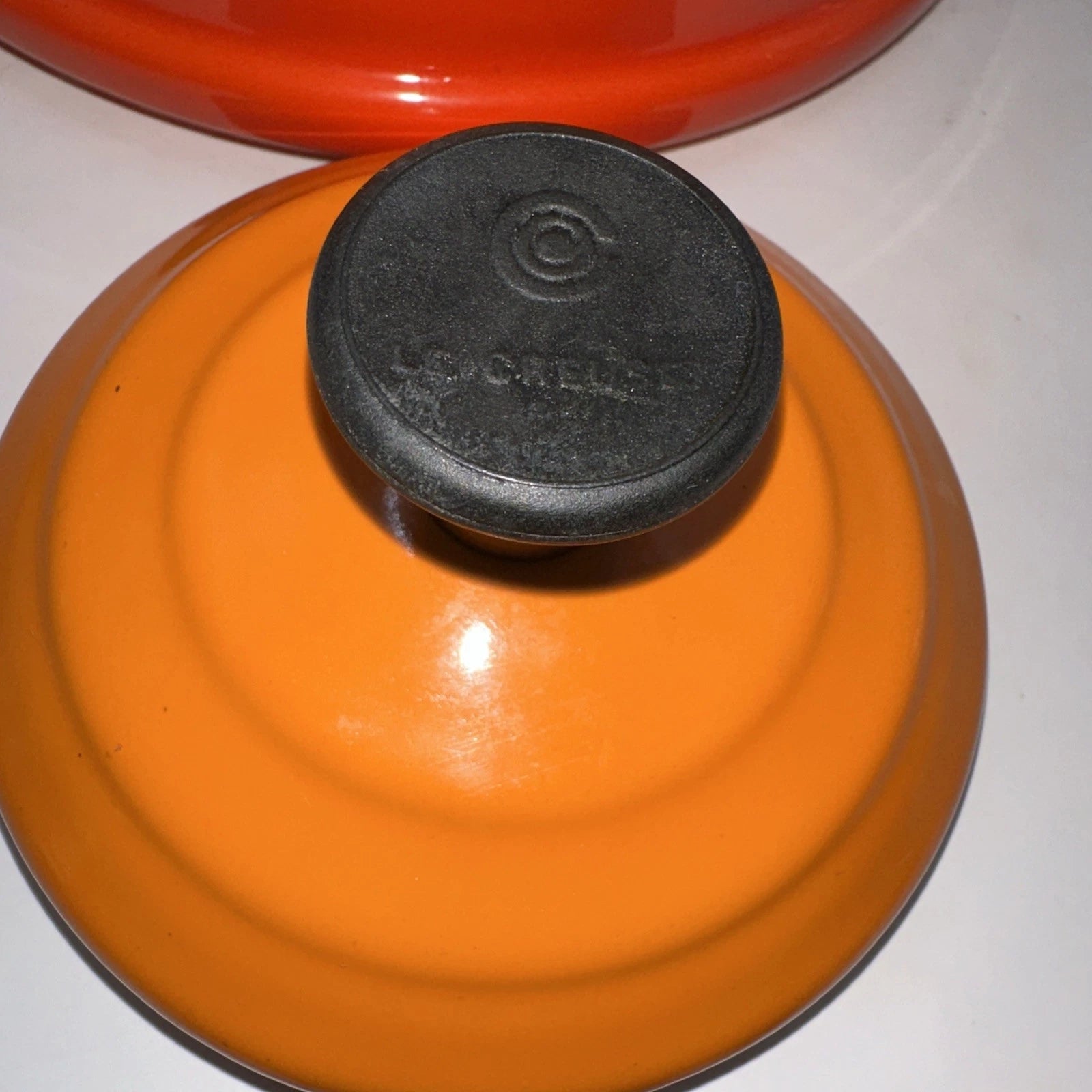 Le Creuset Orange Flame Enamel Whistling Tea Kettle Pot Sturdy Handle 1.7 Qt