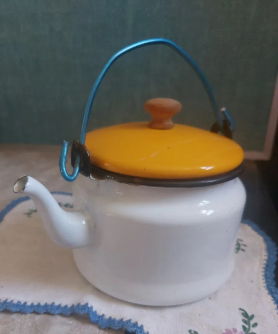 Vtg enamel ware tea kettle pitcher farmhouse chic yellow and white