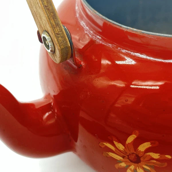 Boho Style VTG Enamel Tea Kettle Red Orange w Daisies & Teak Handle *DECOR ONLY*