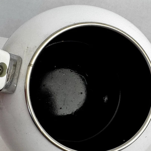 VILLEROY & BOCH Strawberries & Cream Metal Whistler Kettle Teapot 1.5 Qt N180