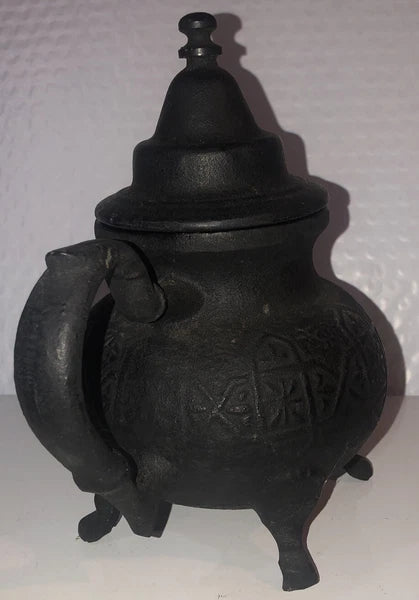 Ornate Vintage Cast Iron/Enamel Moroccan Style Tea Kettle 8" w/strainer basket