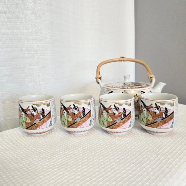 Vtg Porcelain Loose Leaf Teapot 4 Cups Oriental Design People Bamboo Handle