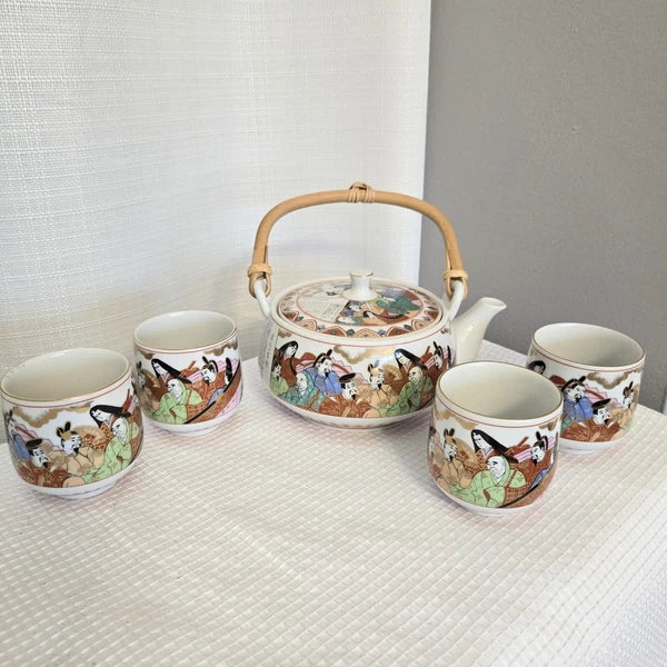 Vtg Porcelain Loose Leaf Teapot 4 Cups Oriental Design People Bamboo Handle