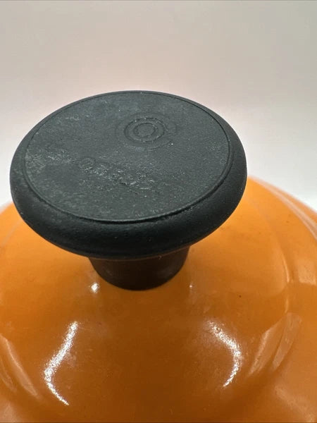 Le Creuset Orange Flame Enamel Whistling Tea Kettle Pot Sturdy Handle 1.7 Qt