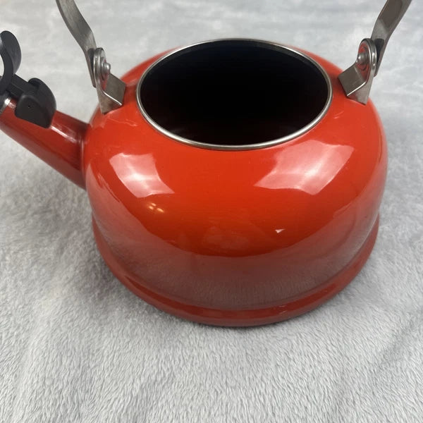 Le Creuset Kettle Enamel On Steel Whistling 1.7Qt (1.6 L) Tea  Cerise Cherry Red