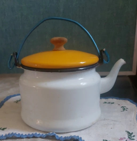 Vtg enamel ware tea kettle pitcher farmhouse chic yellow and white