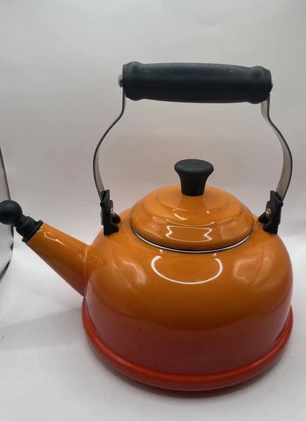 Le Creuset Orange Flame Enamel Whistling Tea Kettle Pot Sturdy Handle 1.7 Qt