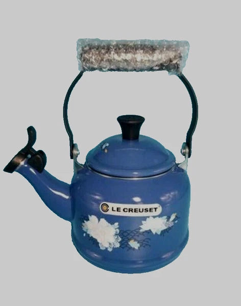 Le Creuset Lotus Tea Kettle Cobalt Blue Whistling Limited Edition 1.25 Qt. NIB