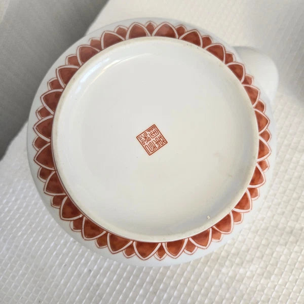 Vtg Porcelain Loose Leaf Teapot 4 Cups Oriental Design People Bamboo Handle