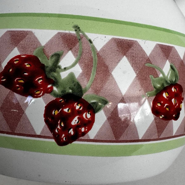 VILLEROY & BOCH Strawberries & Cream Metal Whistler Kettle Teapot 1.5 Qt N180