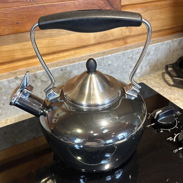 Chantal Onyx Black Tea Pot Kettle Enamel on Steel Coated 1.8 Qt Stay Cool Handle
