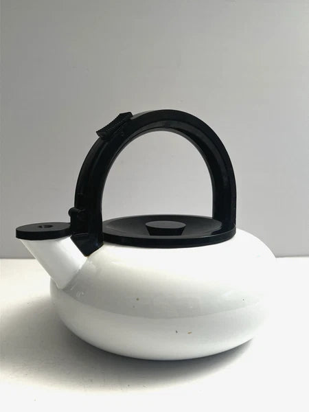 MCM Copco Sam Lebowitz Ultimo 2.5 Qt White Enameled Steel Whistling Tea Kettle