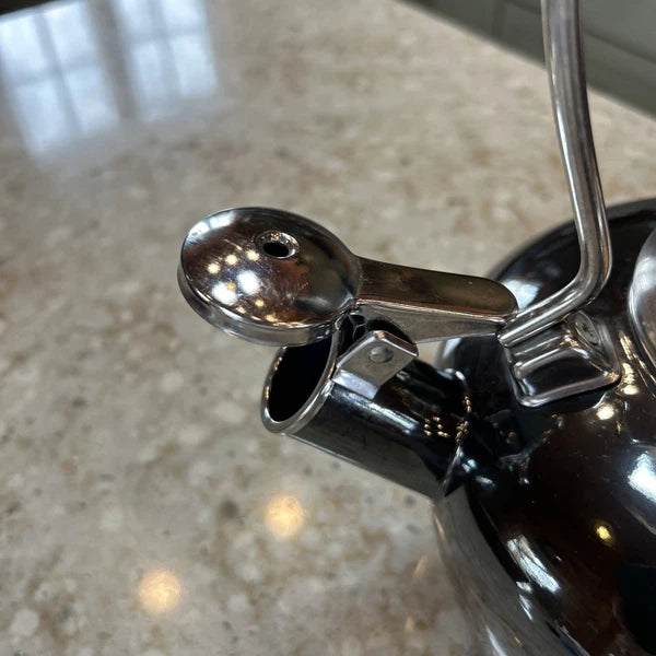 Chantal Onyx Black Tea Pot Kettle Enamel on Steel Coated 1.8 Qt Stay Cool Handle